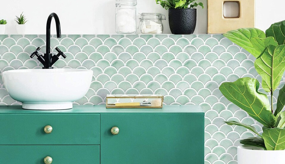 scallop-tiles-bathroom-958x575-1.jpeg