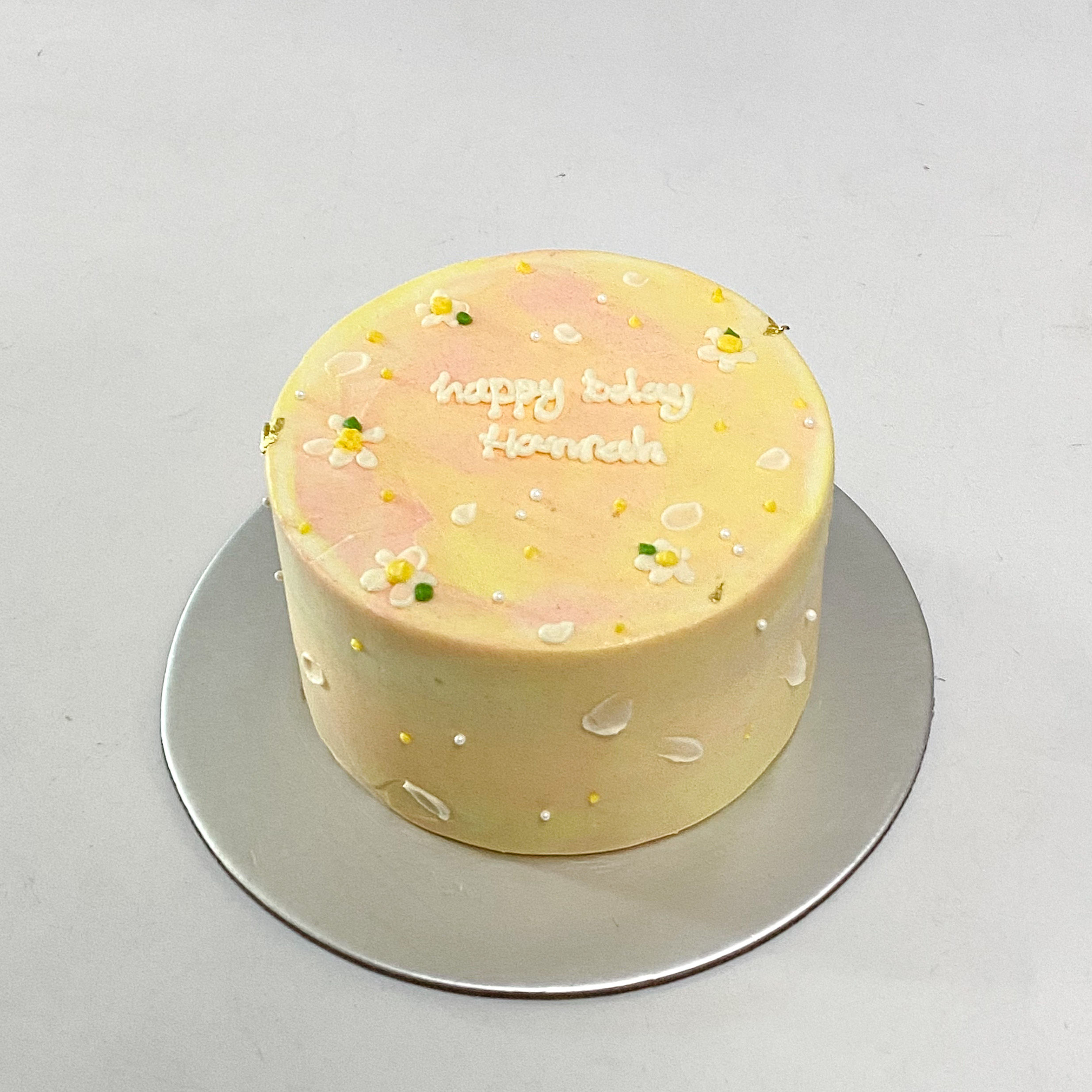 Daisy korean style cake