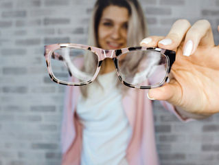 How to Tell if You Need New Eyeglasses