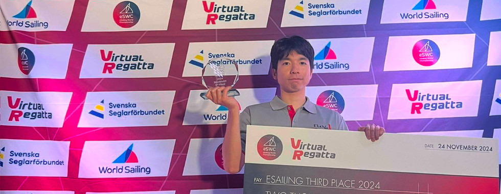 eセーリング世界選手権2024決勝、3位入賞の記念撮影