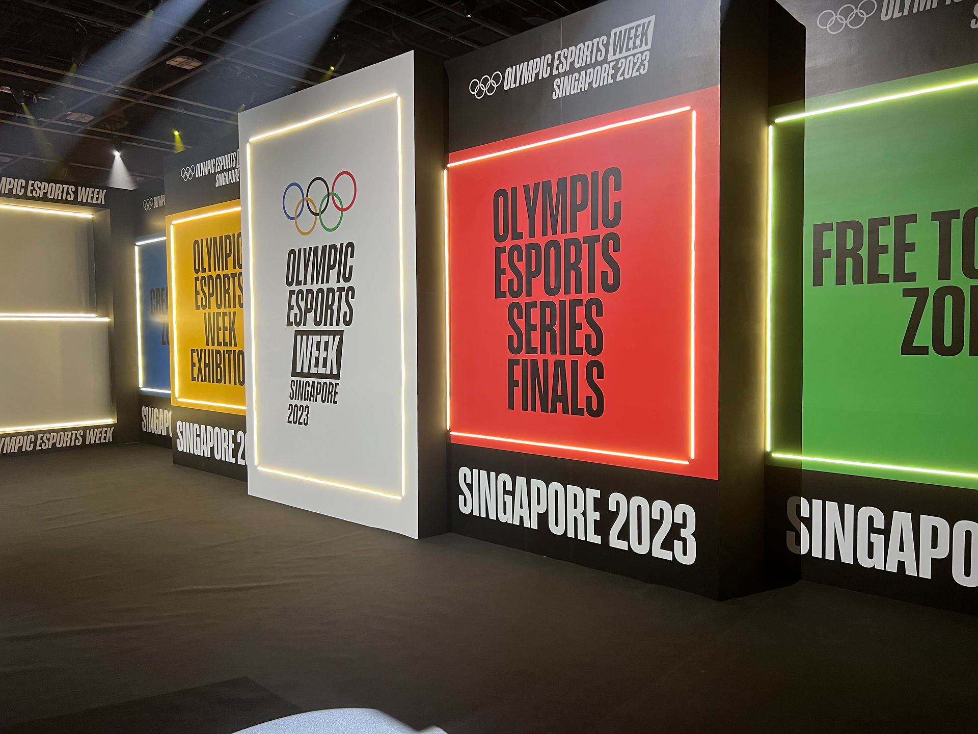 Olympic Esports Week 会場入口