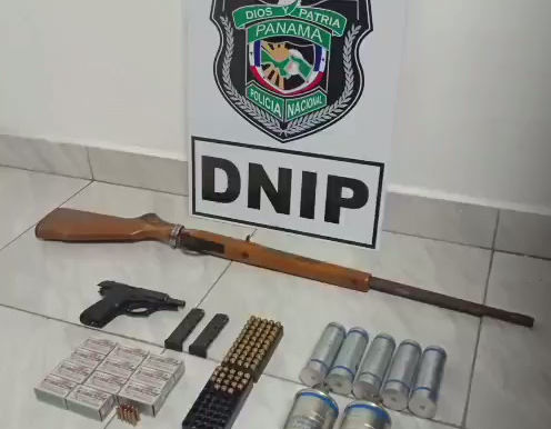 Operativo en Boca Chica deja un aprehendido y el decomiso de armas y otros artículos de uso restringido