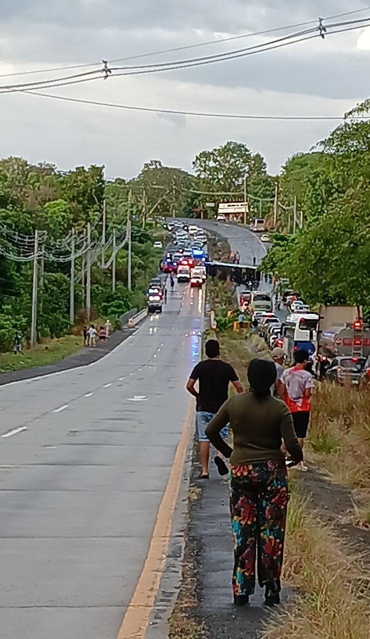 Bus de simpatizantes chiricanos sufre vuelco en Coclé: un fallecido y decenas de heridos tras regreso de actividad política