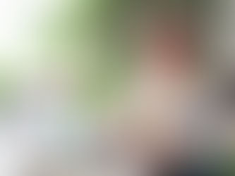 Ogni pianta che scegli è un gesto di cura. Ogni spazio che accoglie il verde, cambia la qualità della tua giornata.