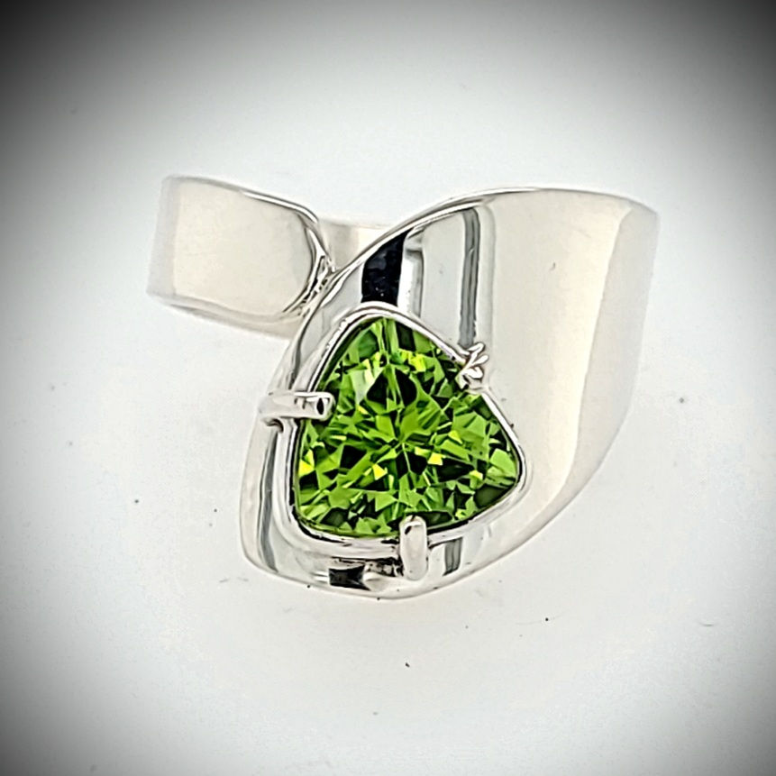 Peridot - Trillion