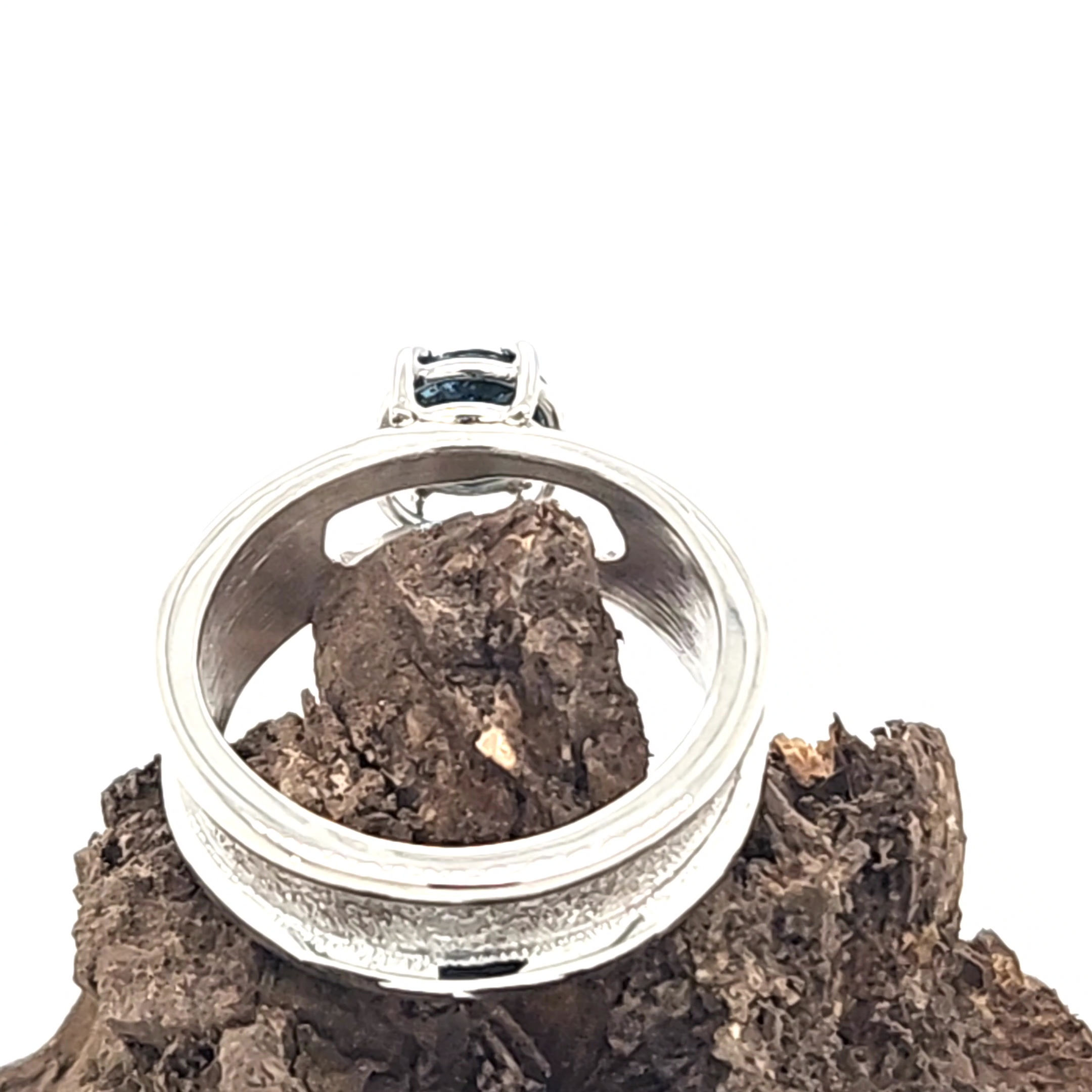 London Blue Topas .95