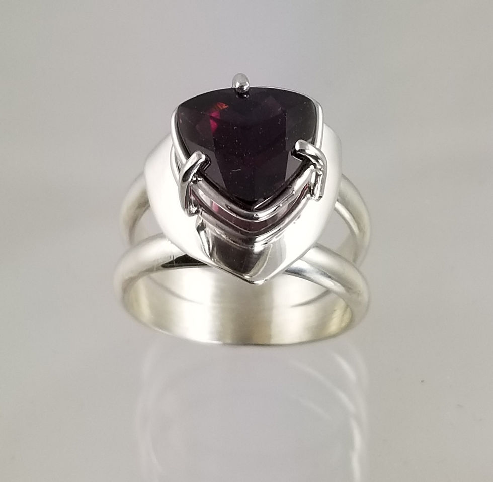 Thumbnail: Grape Garnet - 4 carat -SOLD