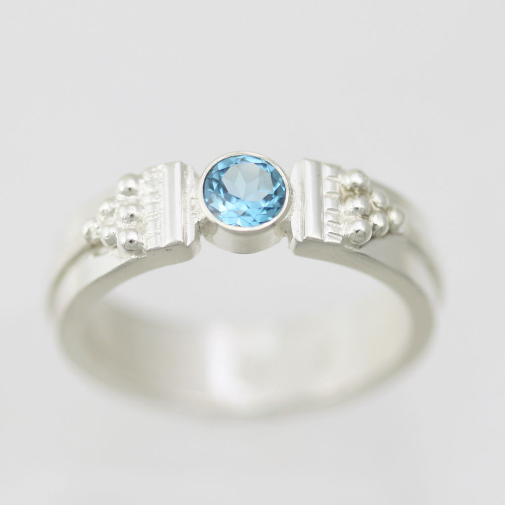 Eastern Tension Ring in Sterling Silver