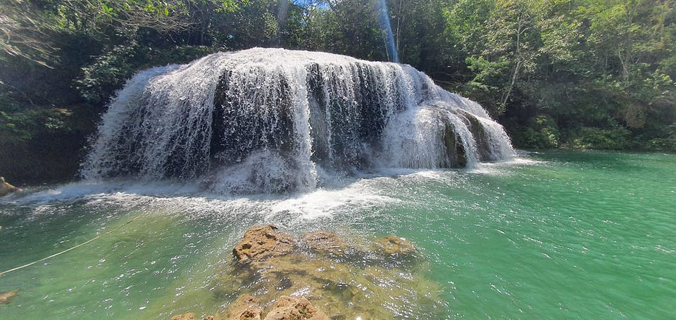 cachoeira do sinhozinho no rio mimoso em bonito ms um doss pontos de banhos do passeio parque das cachoeiras