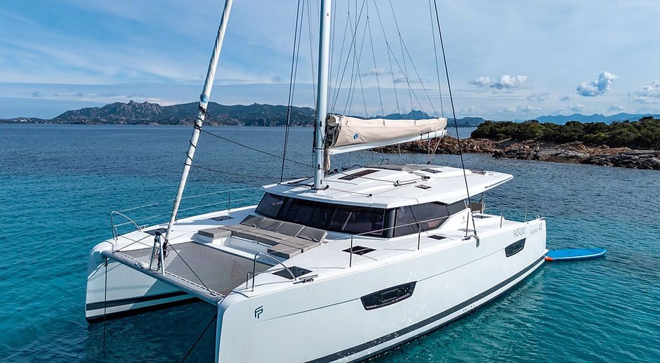 fountaine pajot.jpg