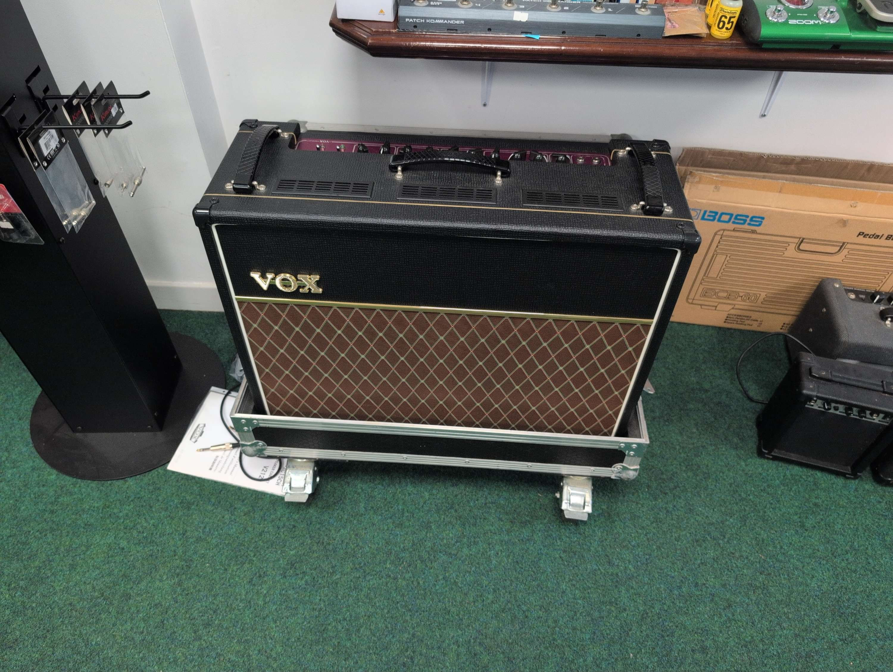 Vox ac 30 . With flight case