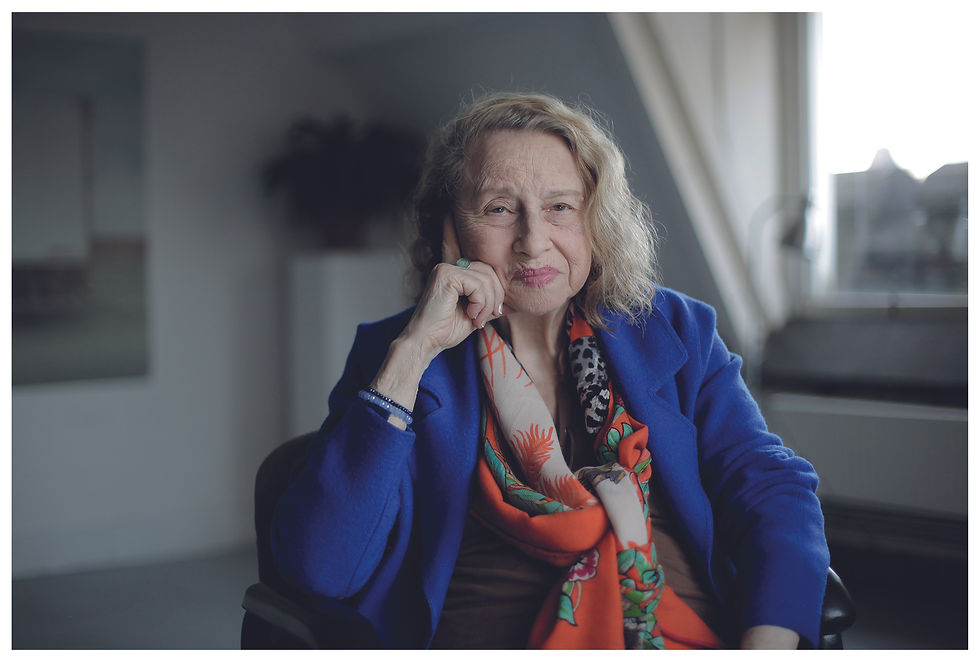 Um olhar nativo e alienígena sobre Anna Bella Geiger