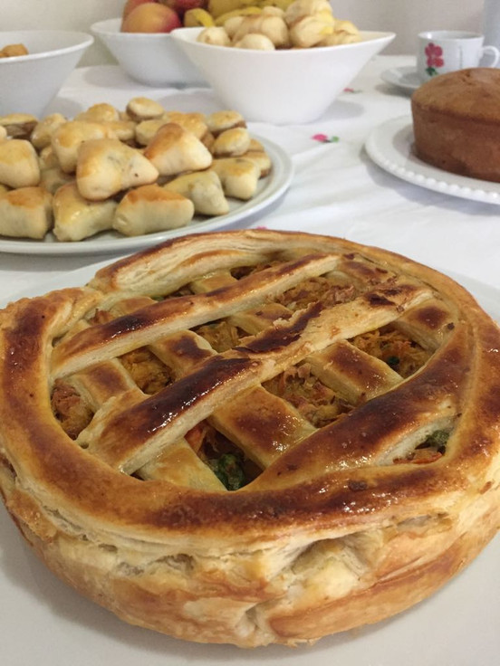 Torta de frango com legumes massa folhada
