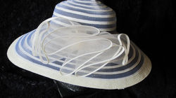 98 Paille ajourée grège