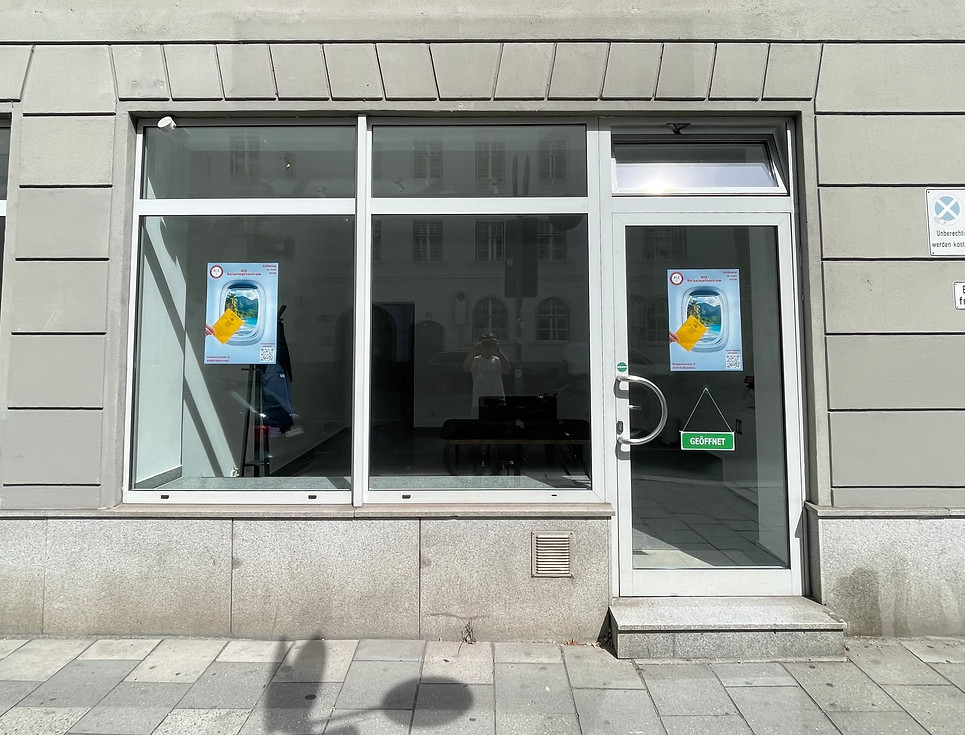 Eingang des RIZ Reiseimpfzentrums München in der Orleansstraße 9, Haidhausen