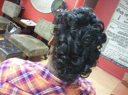 373947_290612537636162_1591864444_n