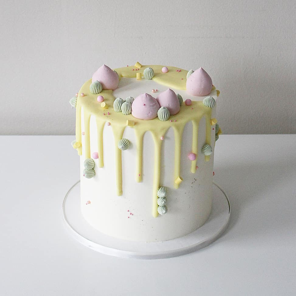 Thumbnail: Simple drip cake 5/6 inch