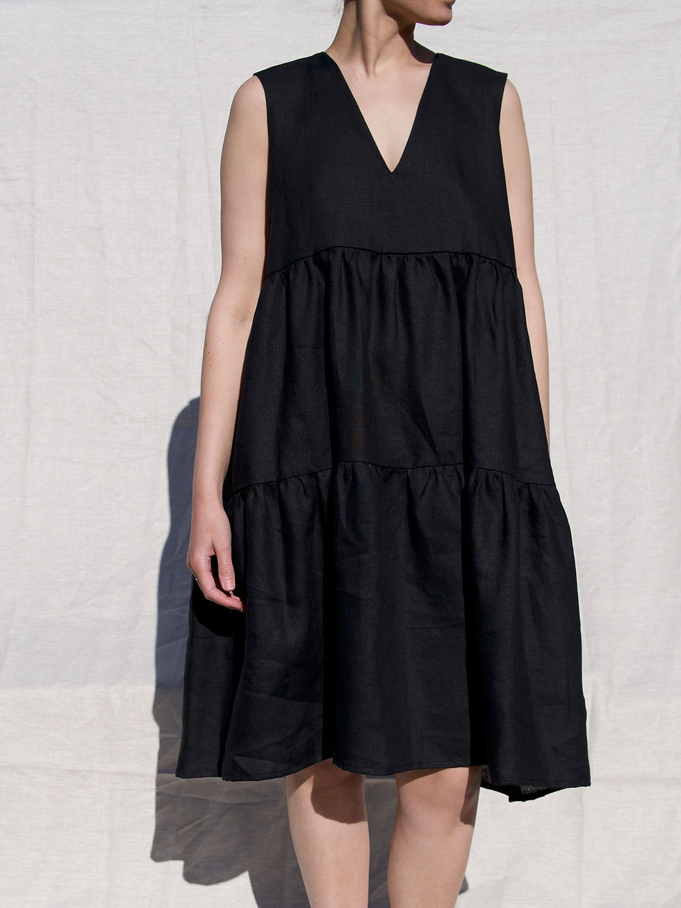 Thumbnail: IRISH LINEN DANI DRESS - BLACK
