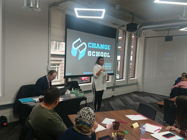 Custom Executive education: Benefits and beneficiaries