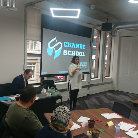 Custom Executive education: Benefits and Beneficiaries