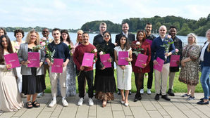 Pflegefachkräfte bestehen Examen