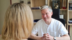 LungenClinic Grosshansdorf zum Weltlungenkrebstag:Früherkennung und neue Therapiewege entscheidend in Lungenkrebsbehandlung