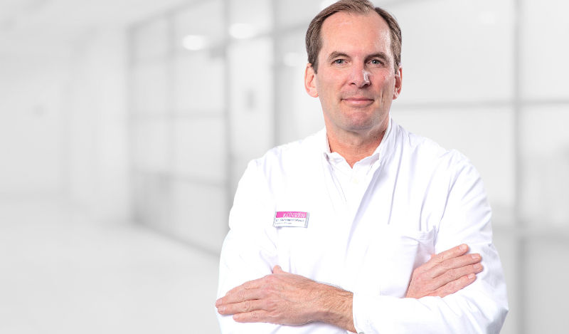 Herr Dr. med. Christopher Wenck ist neuer Klinikdirektor der Allgemeinen Klinik in Bad Segeberg (Bild: SEGEBERGER KLINIKEN GMBH)