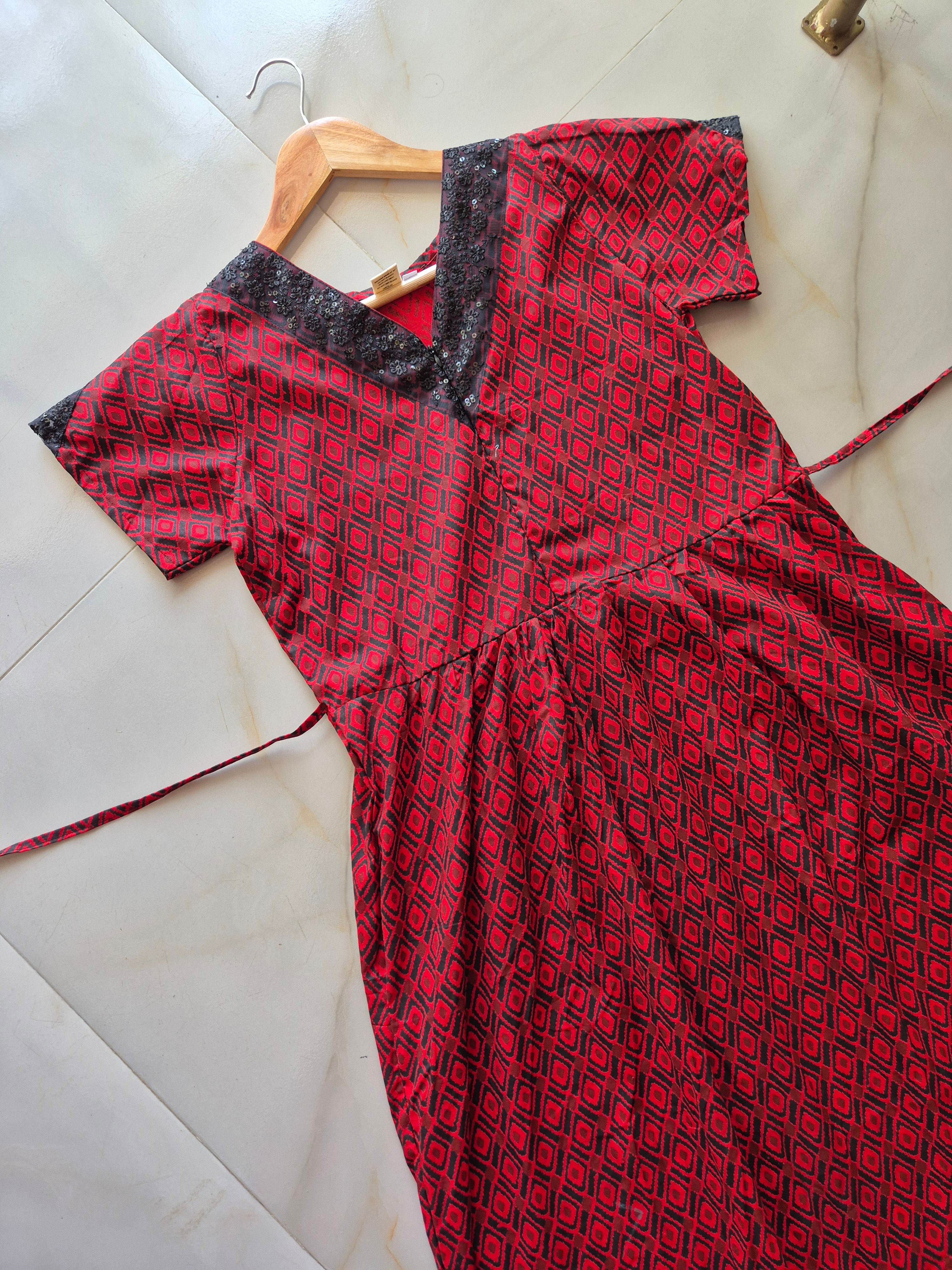 Red Diamond pattern casual/ Feeding maxi