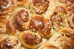Amish cinn rolls