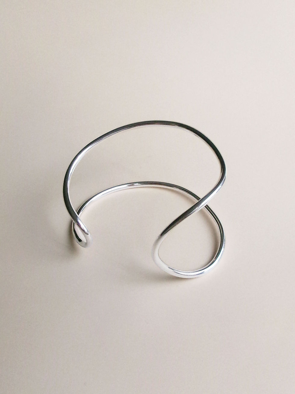 Thumbnail: Balancing Shift Bangle