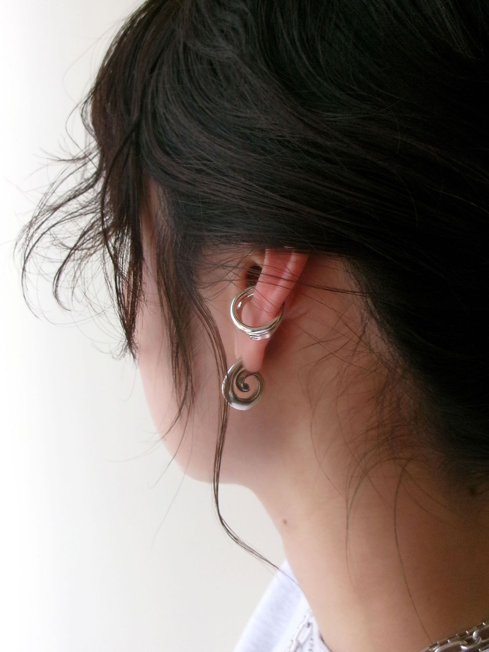 サムネイル： layered frill ear cuff