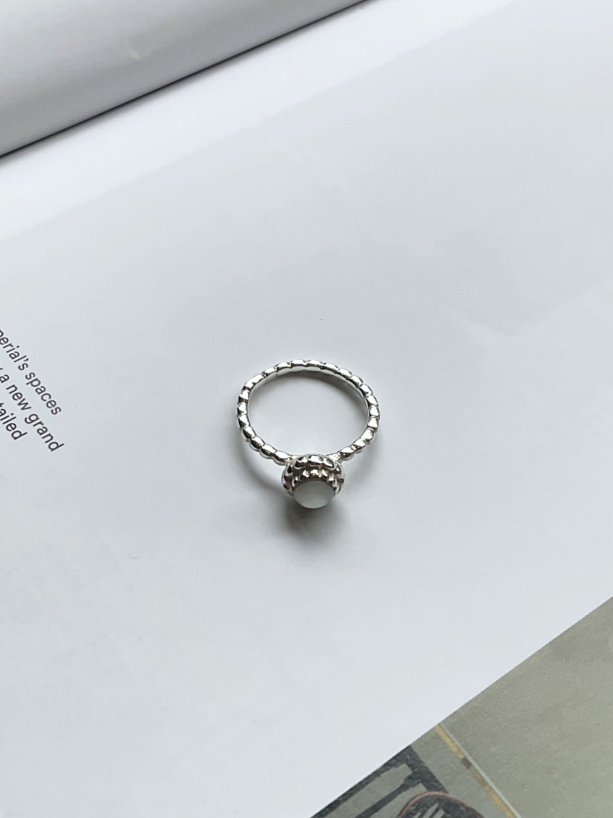 flower stone ring - white shell