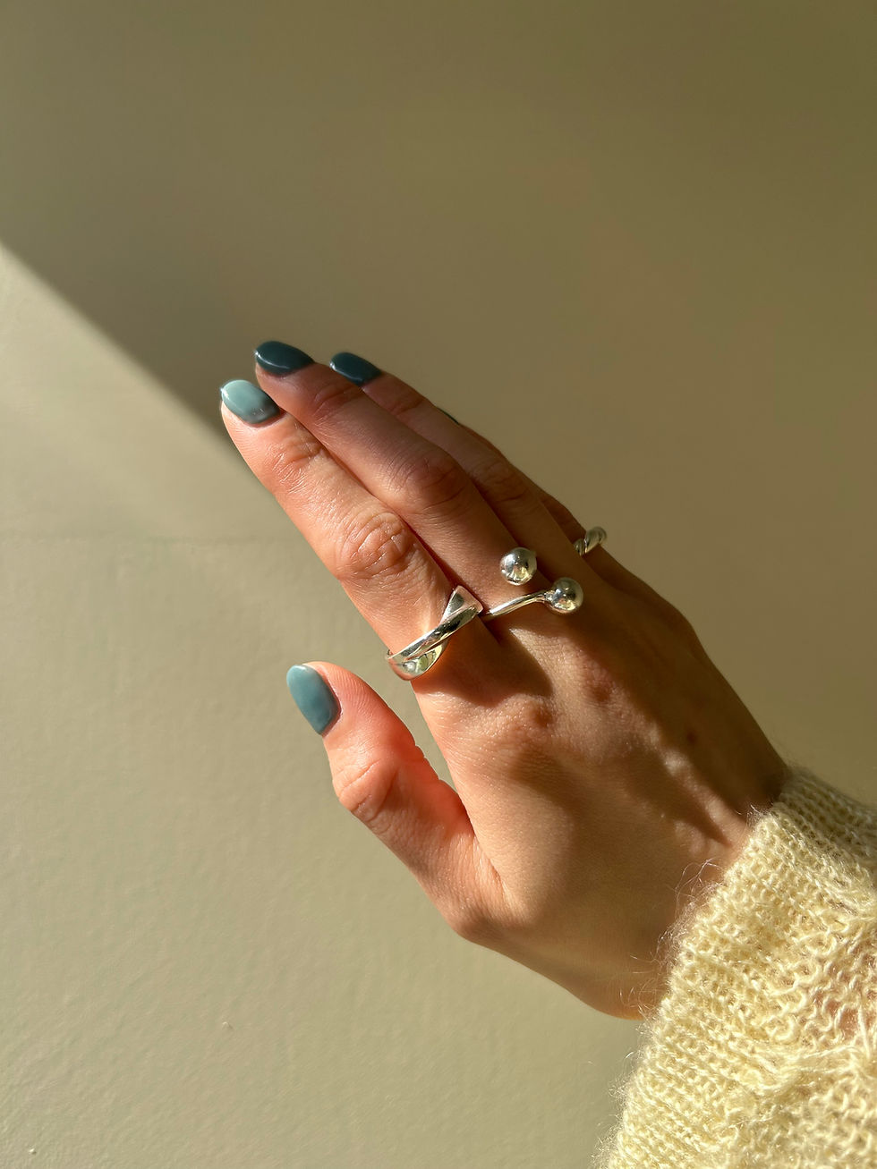 サムネイル： double ball wavy ear cuff ring