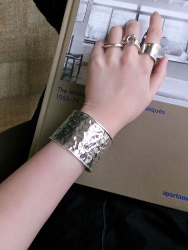 hammer design wide bangle | eat