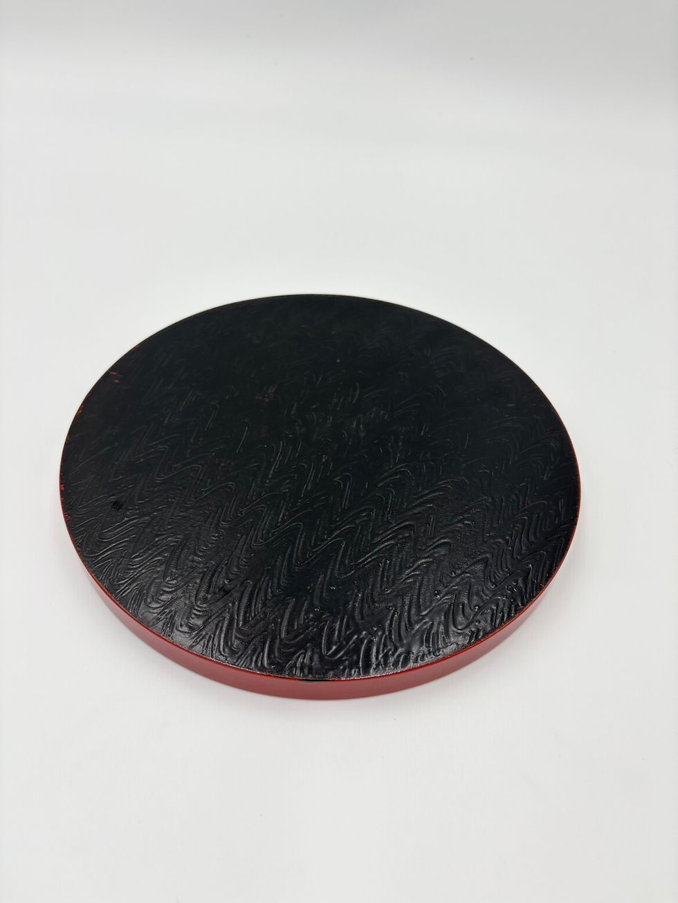 Thumbnail: Red Lacquer Round Tray with Gold Pine Needle Motif