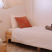 Cosy and airy private bedroom at The Horizon
