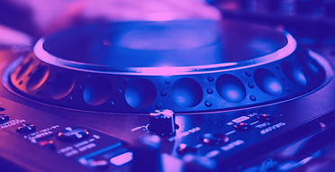 og d’une platine DJ professionnel