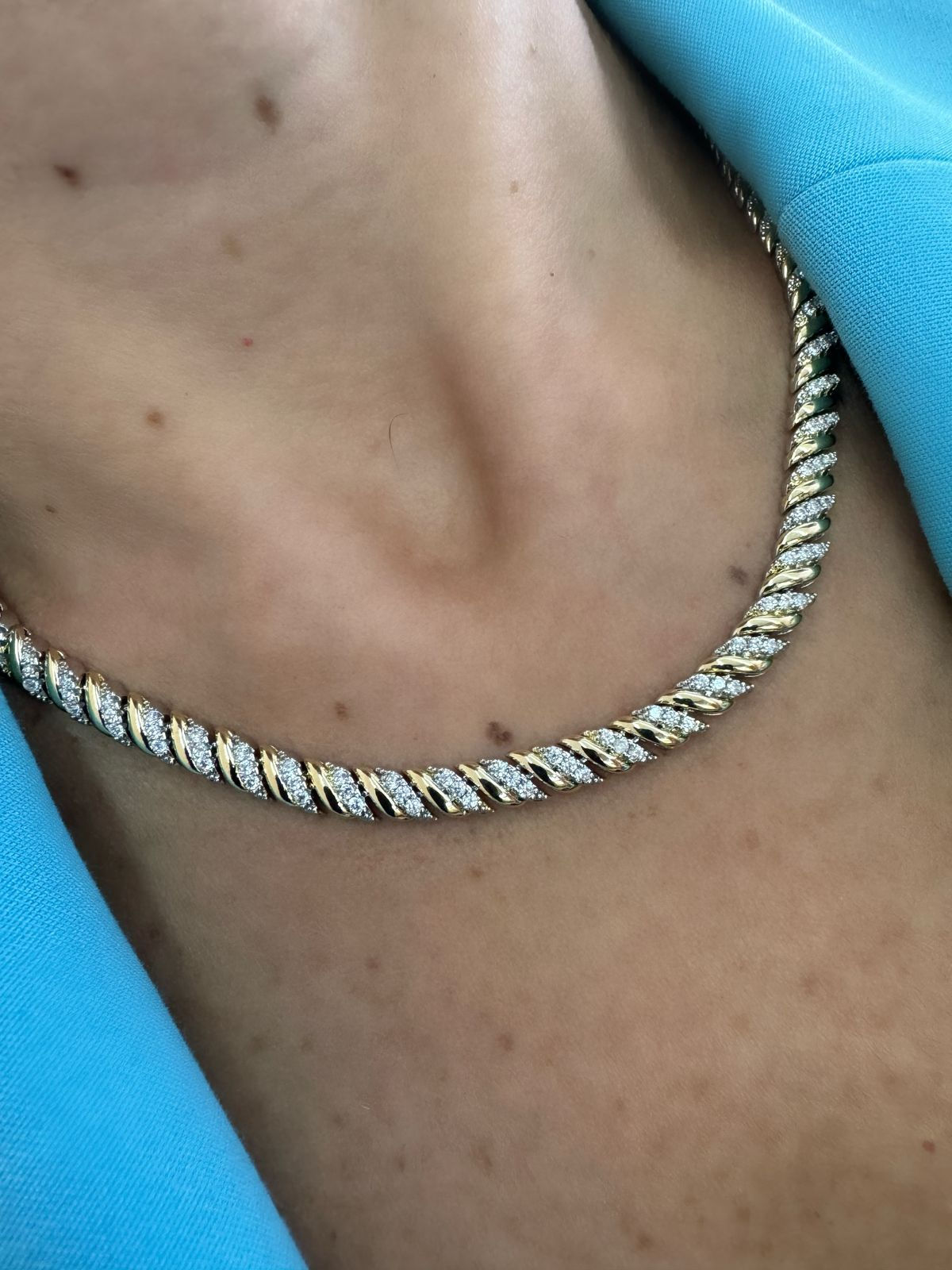 Riviera mistura banhos cravejada