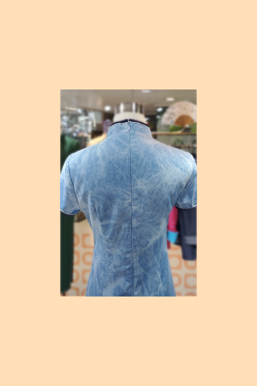 Thumbnail: 淺藍扎染牛仔布旗袍 Light blue tye dye denim cheongsam Qipao V040
