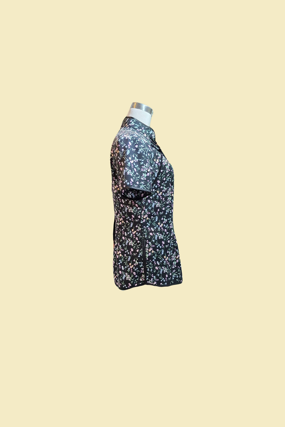 Thumbnail: 黑色碎花旗袍款上衣 Black floral blossom Qipao Top B-024