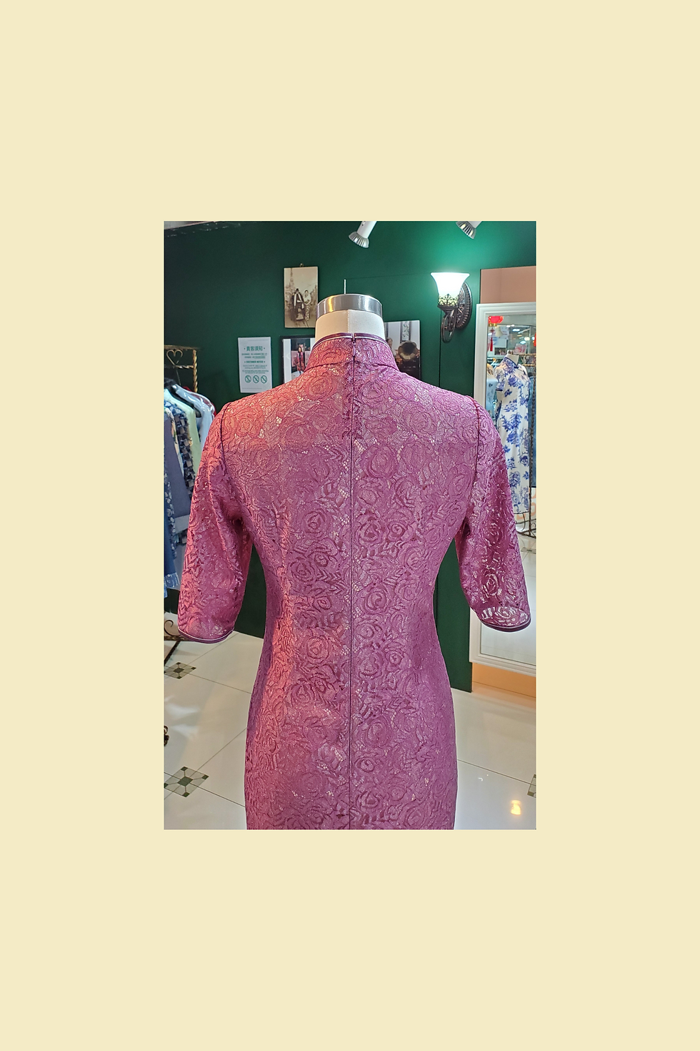 Thumbnail: 粉紫色蕾絲中袖短旗袍 Purple Lace cheongsam qipao EU-003