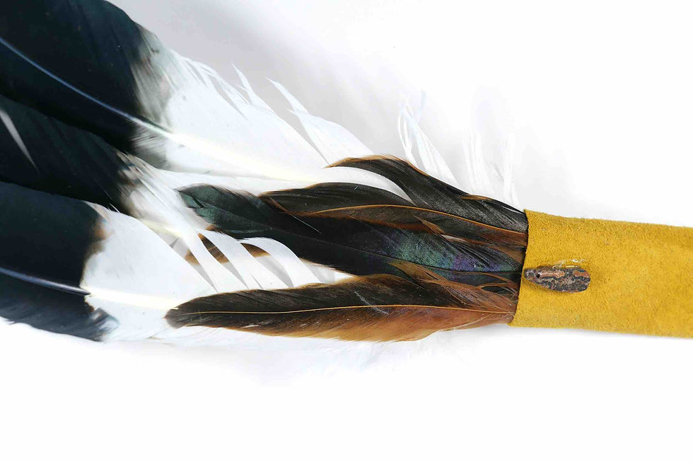 Miniaturbild: Navajo Räucherfächer mit Leder eingewickelt, Ansicht 2