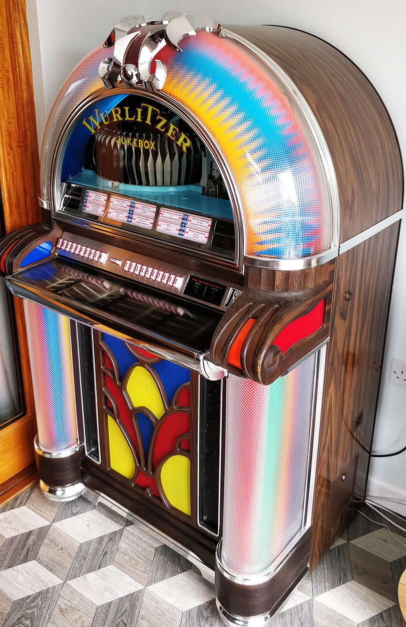 縮圖：Wurlitzer Modell 1050 Jukebox 古董点唱机 1973年产50张7寸黑胶