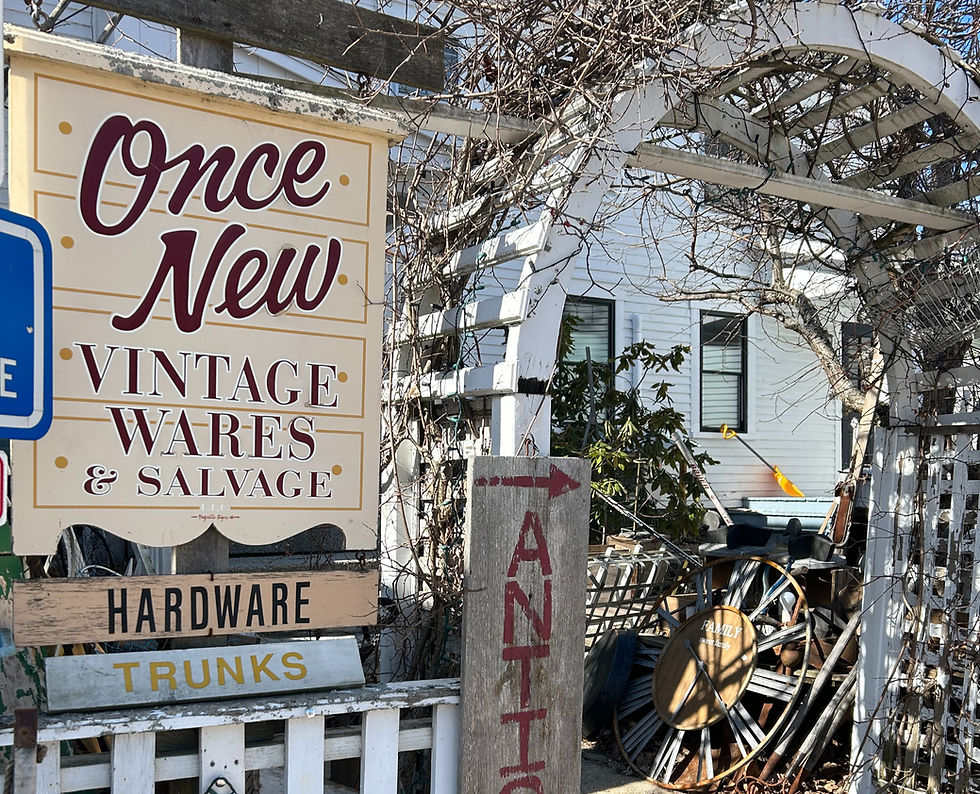 Antique shop in New Hampshire Lake Region