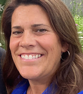 Anna Headshot_edited.jpg