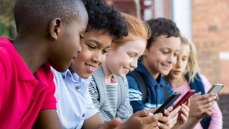 The Secret Life of Notifications: How Constant Pings Affect Kids’ Moods