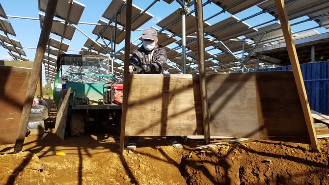 令和竪穴式住居屋根作り