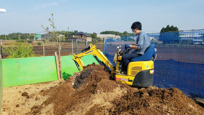 もみ殻堆肥作り、切り返し　ブルーベリー　八街　春夫観光農園