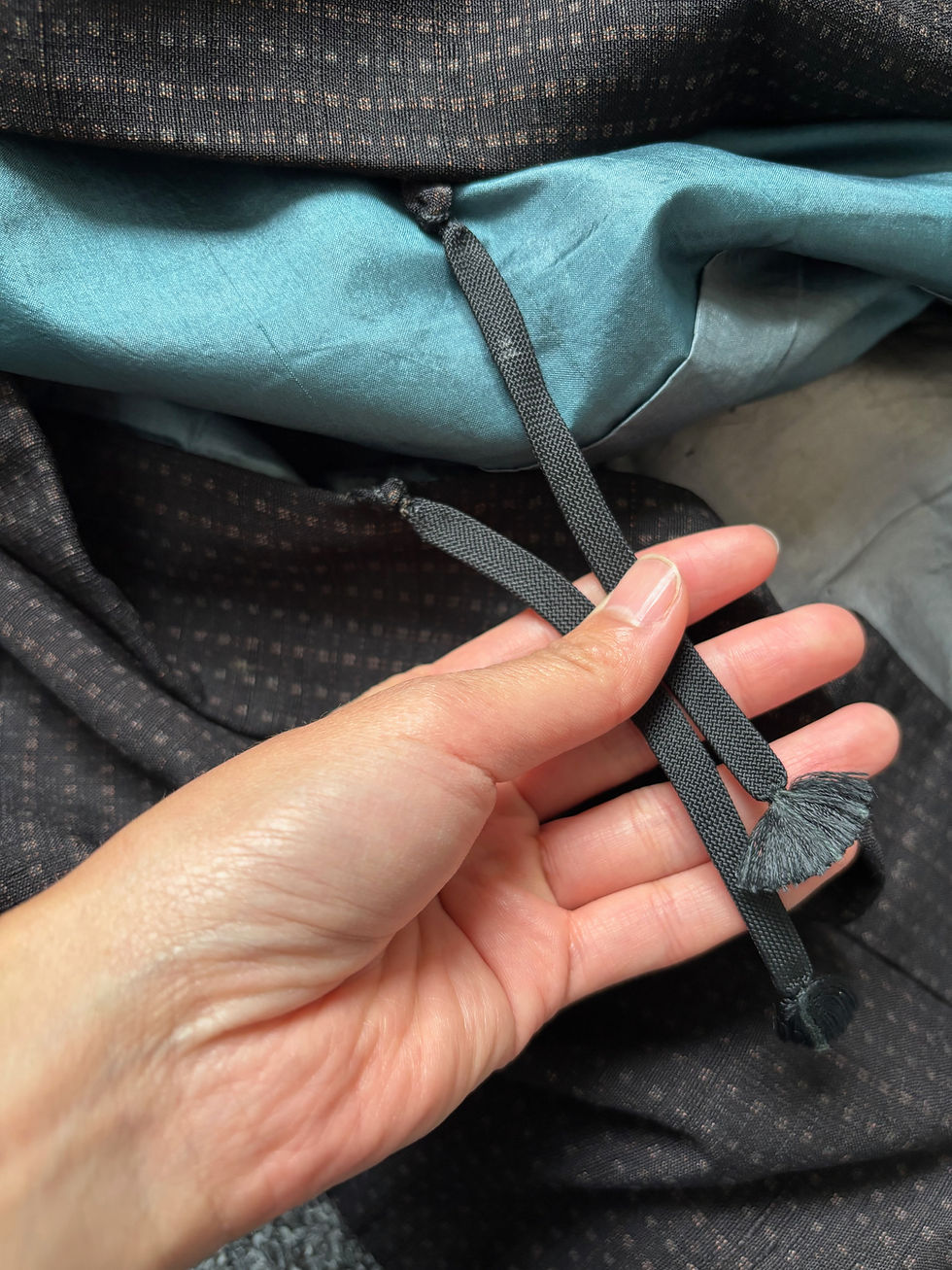 Thumbnail: Dark Navy Sashiko Vintage Silk Kimono Haori Jacket / 濃紺刺し子着物羽織ジャケット