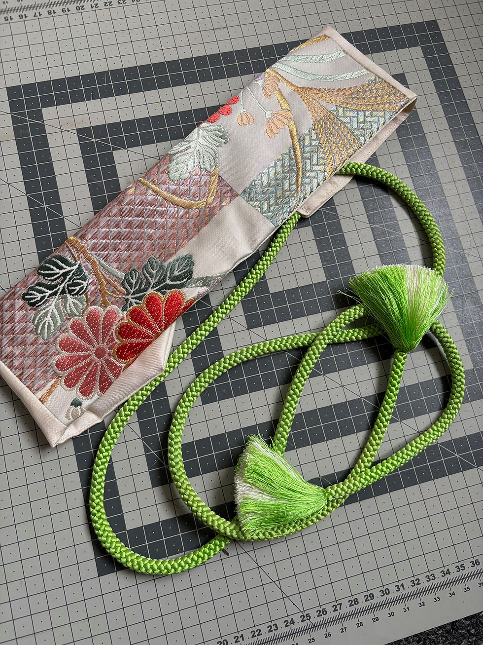 Thumbnail: Pastel Pink Butterfly Vintage Silk Kimono Obi belt/ 蝶々の帯ベルト